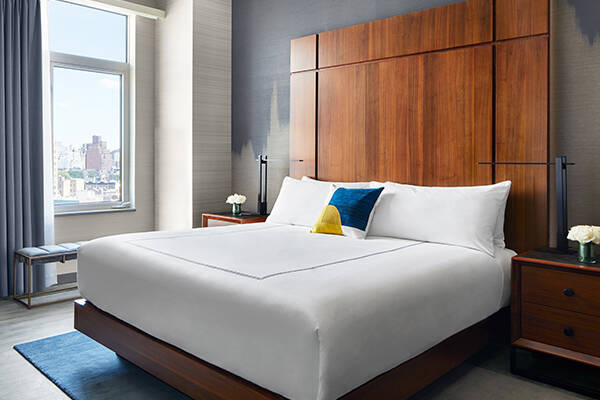 MANHATTAN SUITE