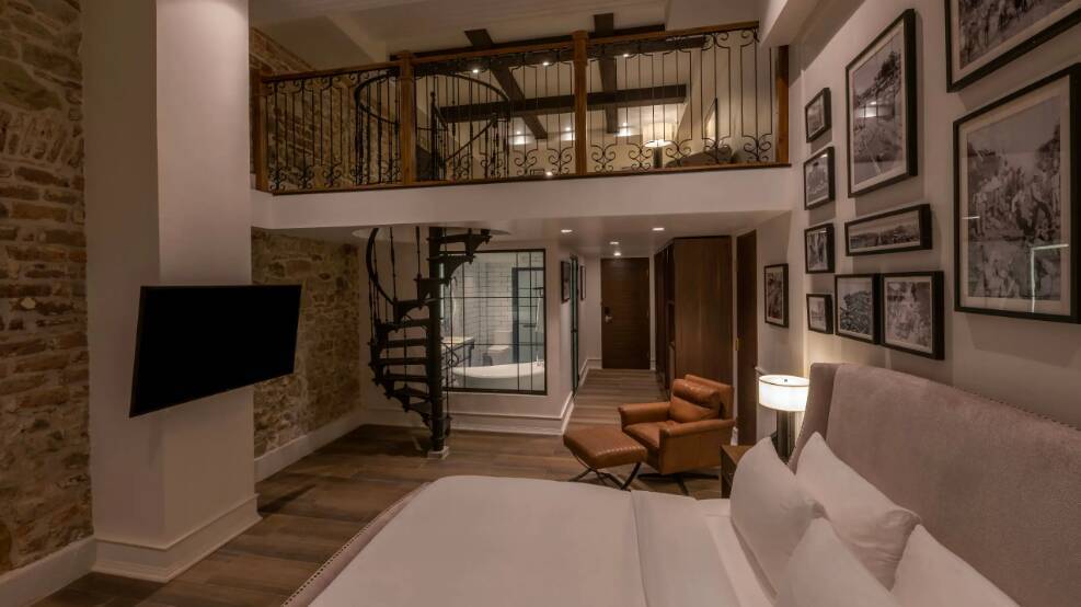 Loft Suite