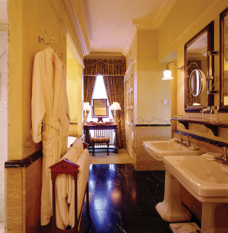 Lady Astor Suite