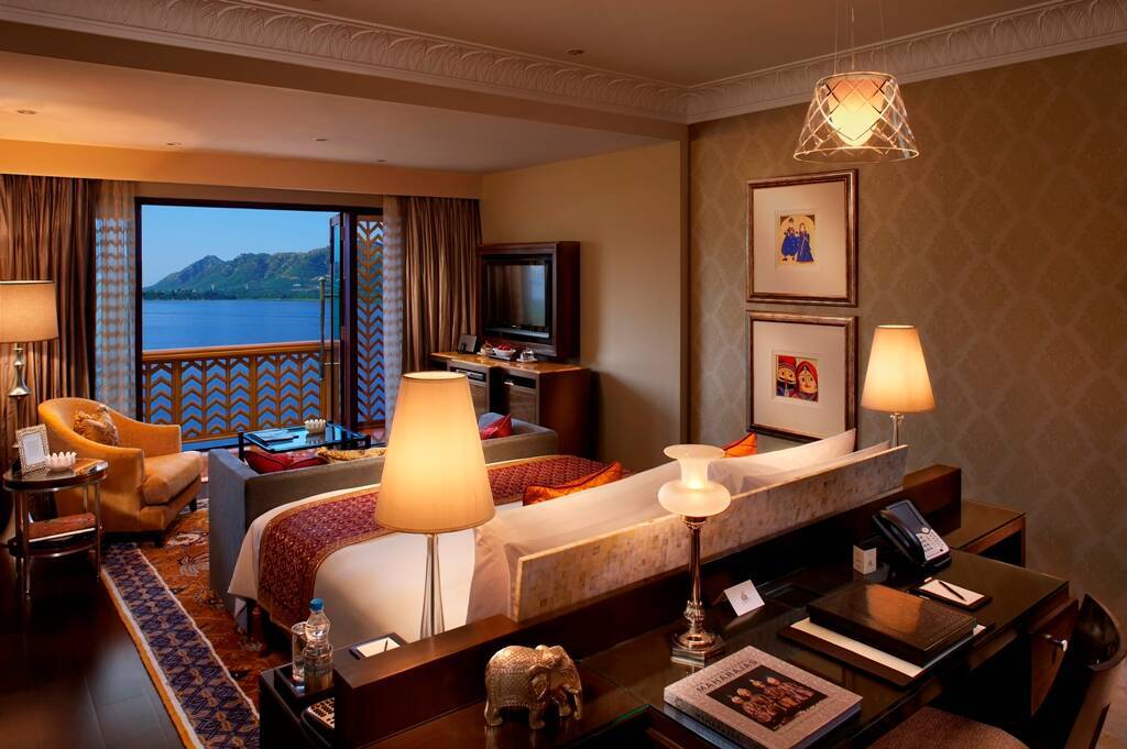 Grande Heritage Lake View Room with Balcony