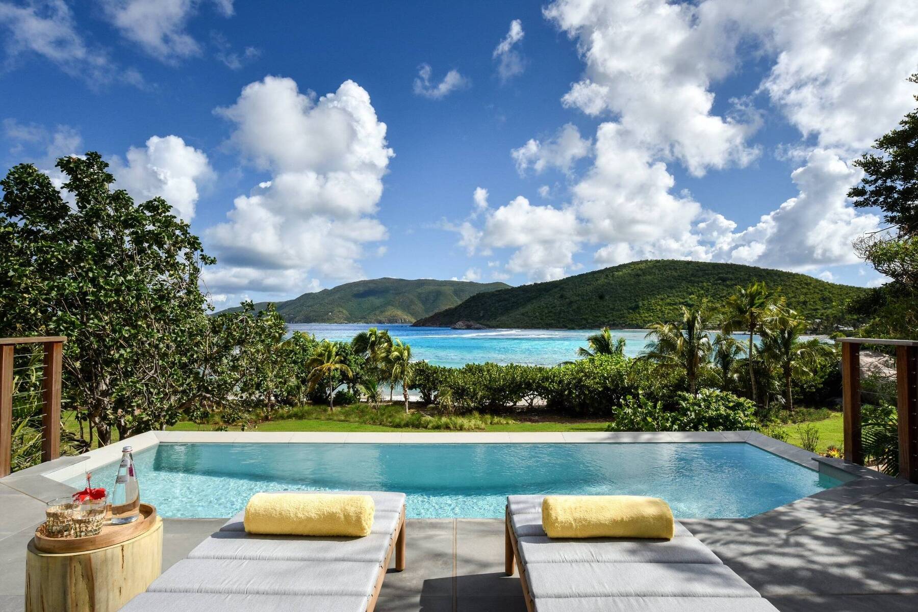 Grand One Bedroom Pool Suite