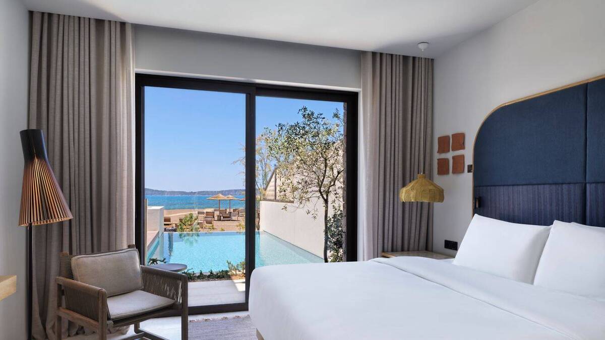 W Suite Beachfront Infinity Two Bedroom Suite