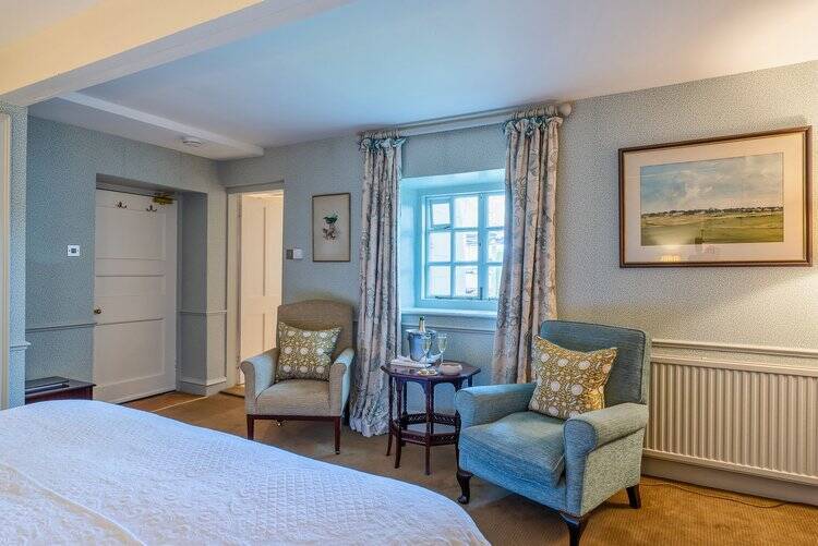 Large Cottage Room