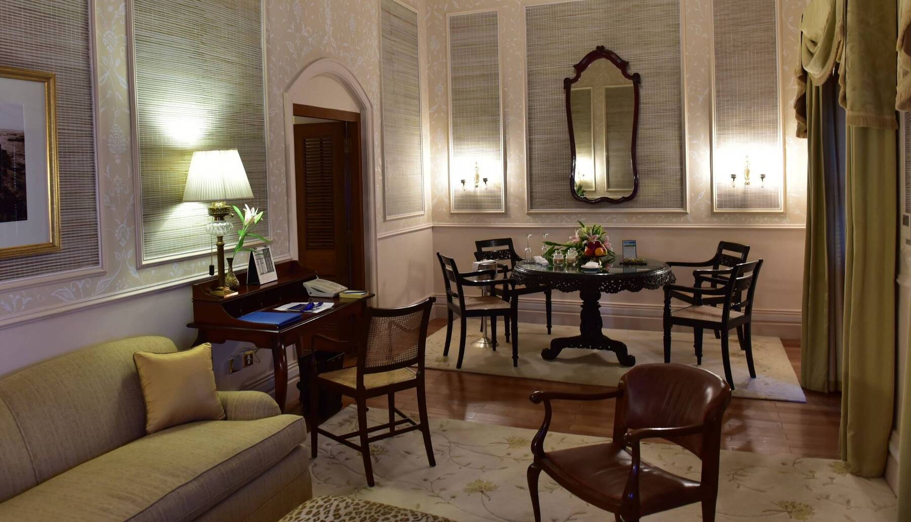 Grand Royal Suite Garden View