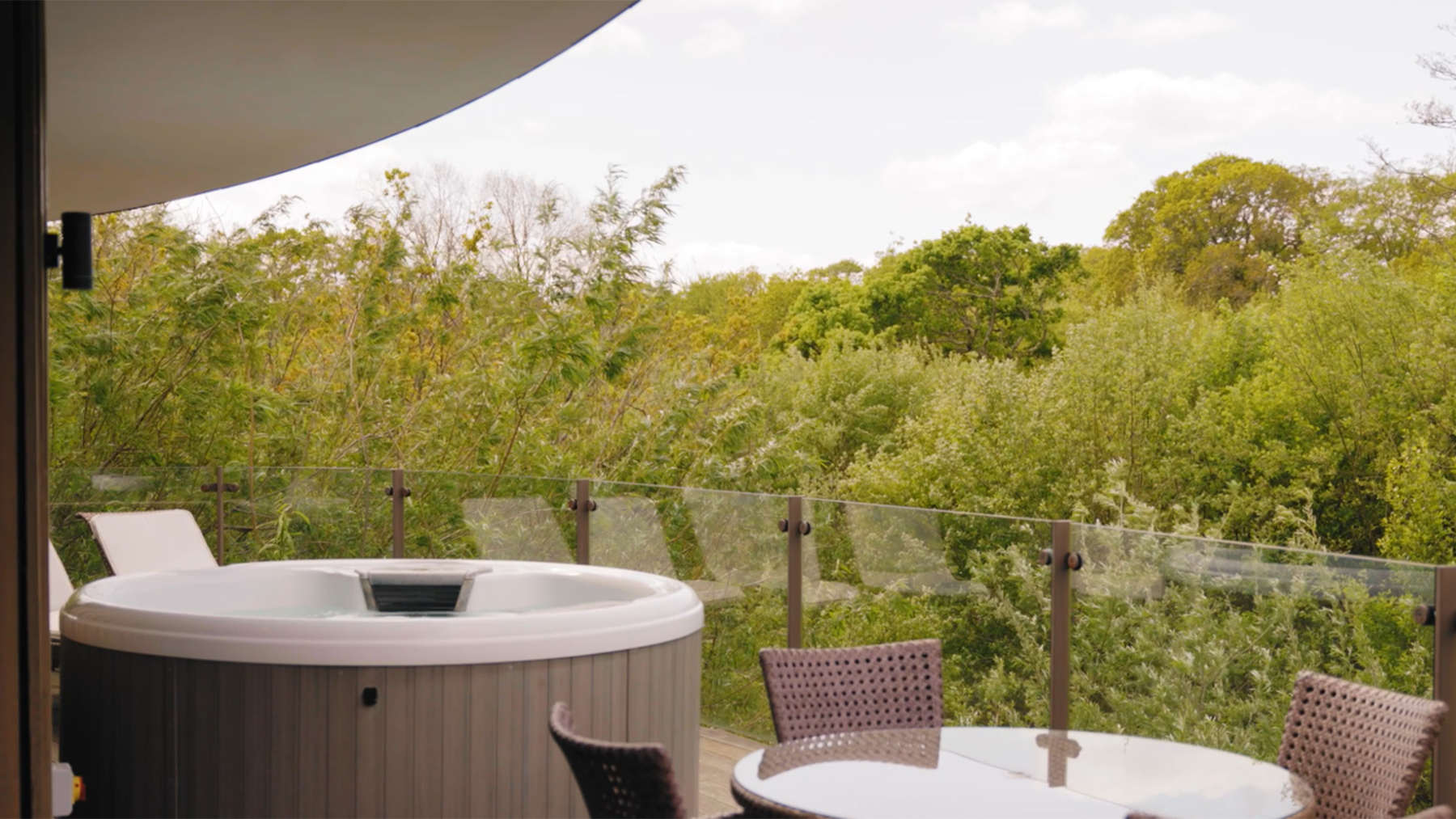 TREEHOUSE LOFT SUITE