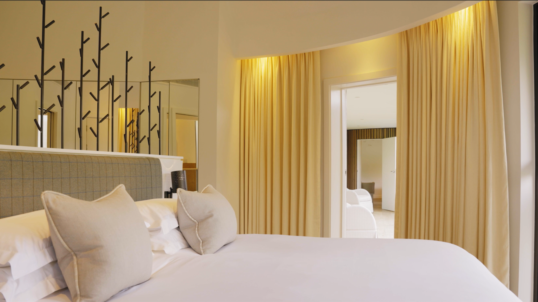 TREEHOUSE HIDEAWAY SUITE