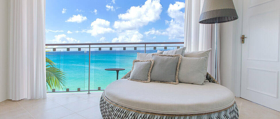 Luxury Oceanfront Room 