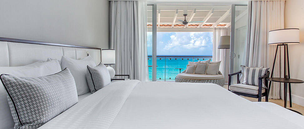 Luxury Oceanfront Room 