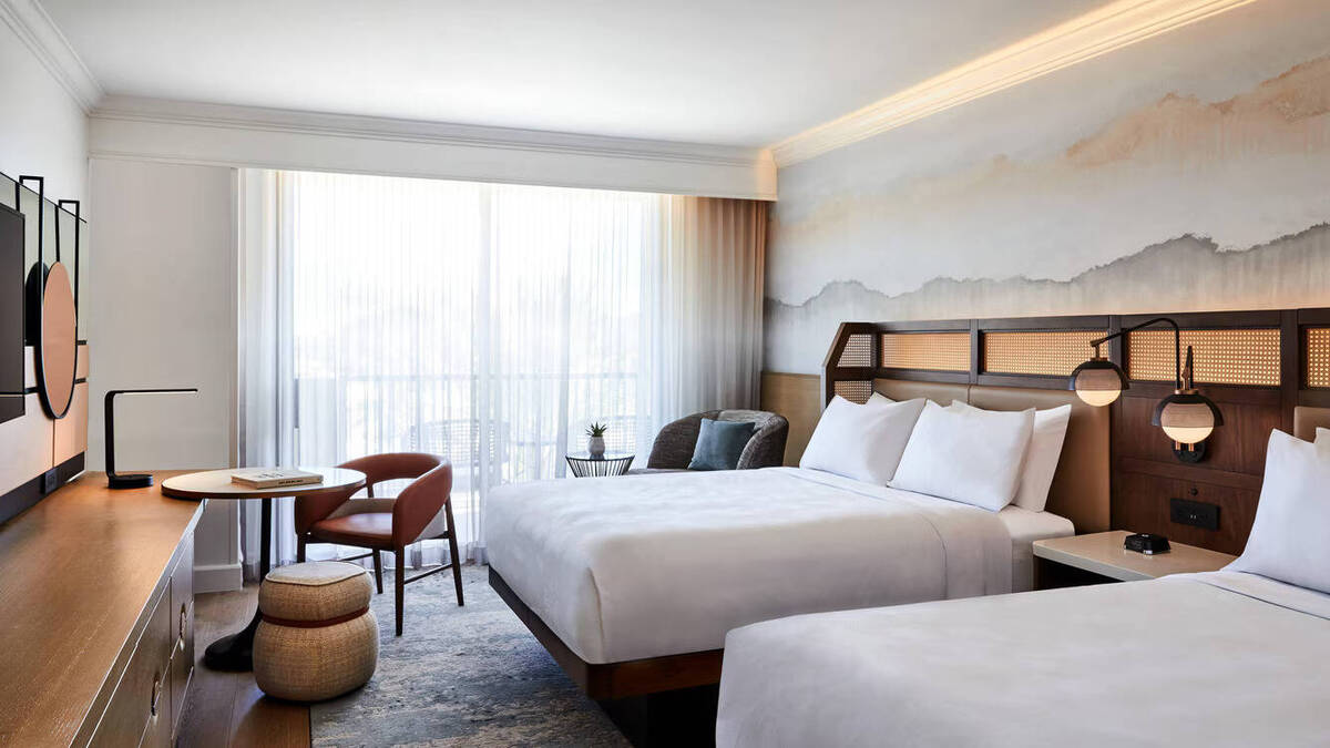 Resort Queen-Queen Guest Room, Balcony