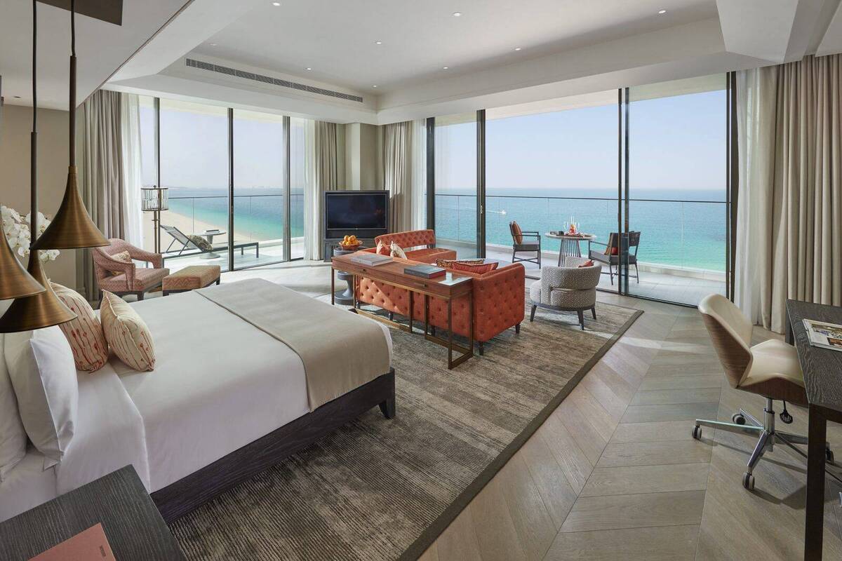 Mandarin Sea Front Suite 