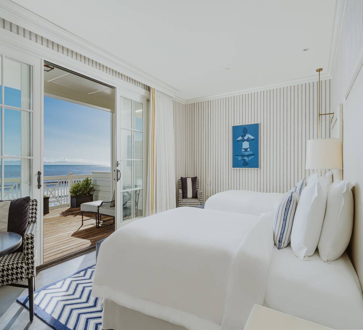 Beach House Terrace Two Queens