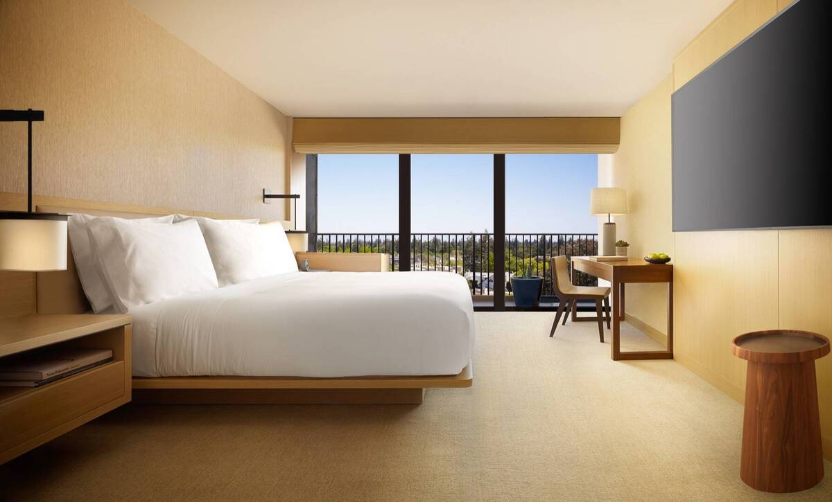 Premium King Room