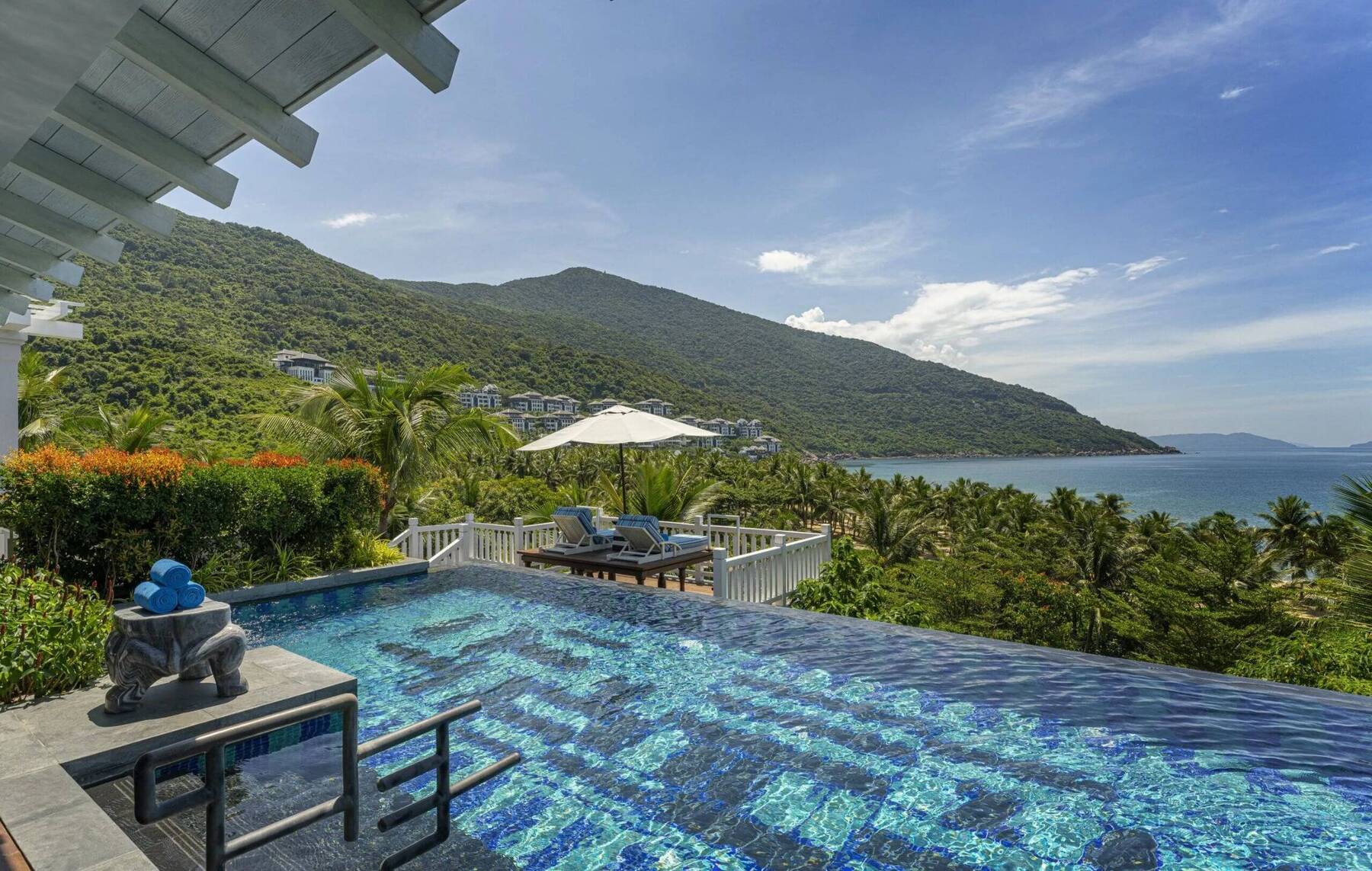 Three-Bedroom Bai Bac Bay Villa