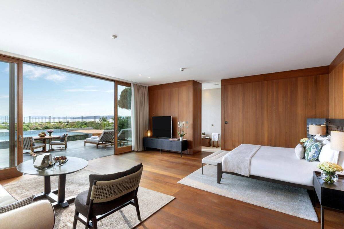 One Bedroom Villa King
