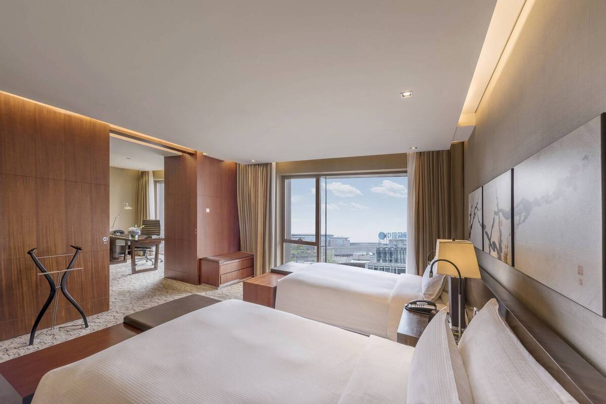 TWO TWIN PREMIUM ROOM