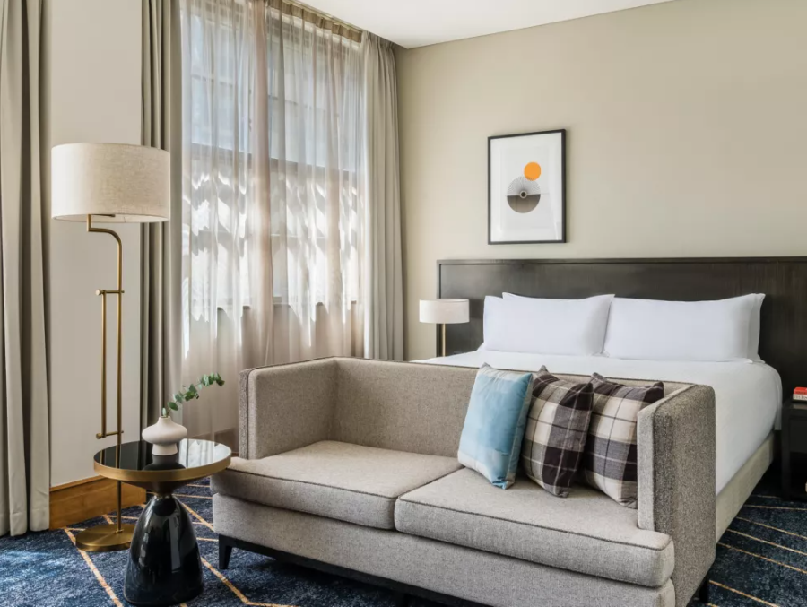 King Bed Premium