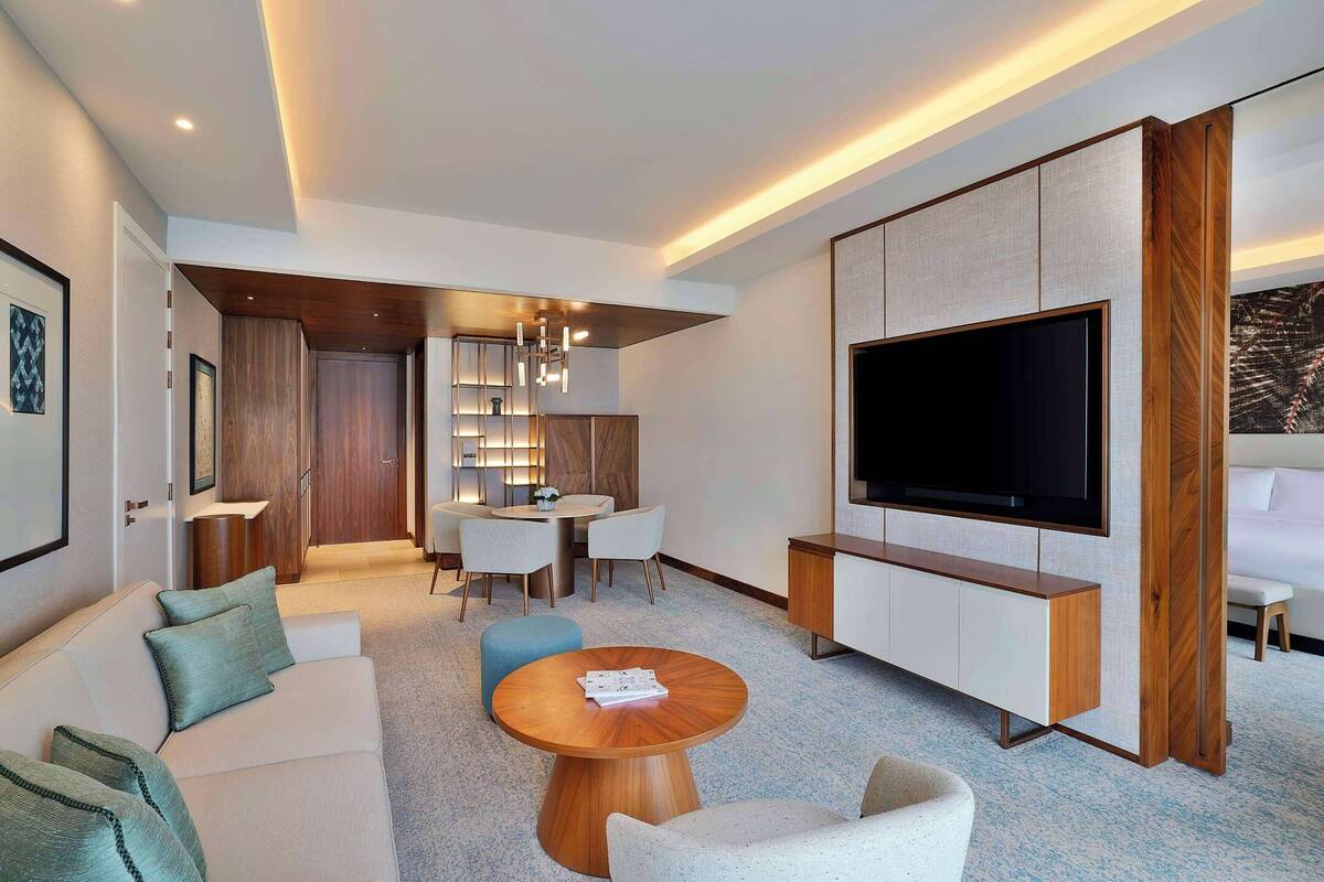 KING ONE BEDROOM SUITE WITH OCEAN VIEW
