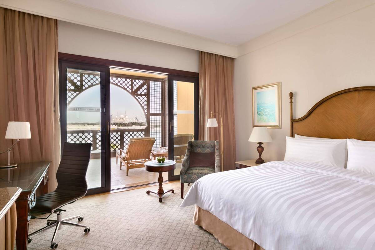 Deluxe Room King