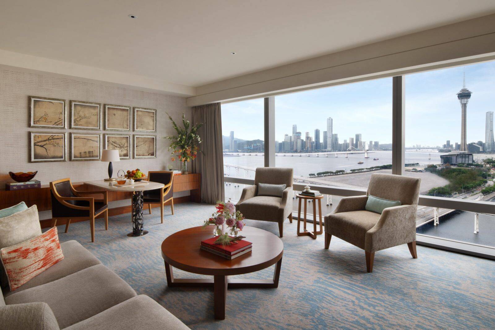 Deluxe Tower Suite
