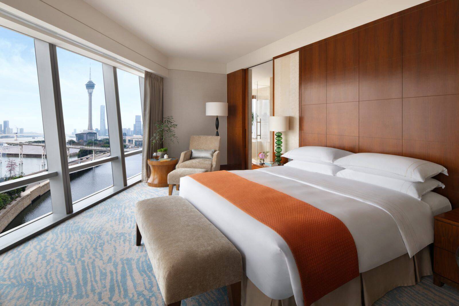Mandarin Premier View Room