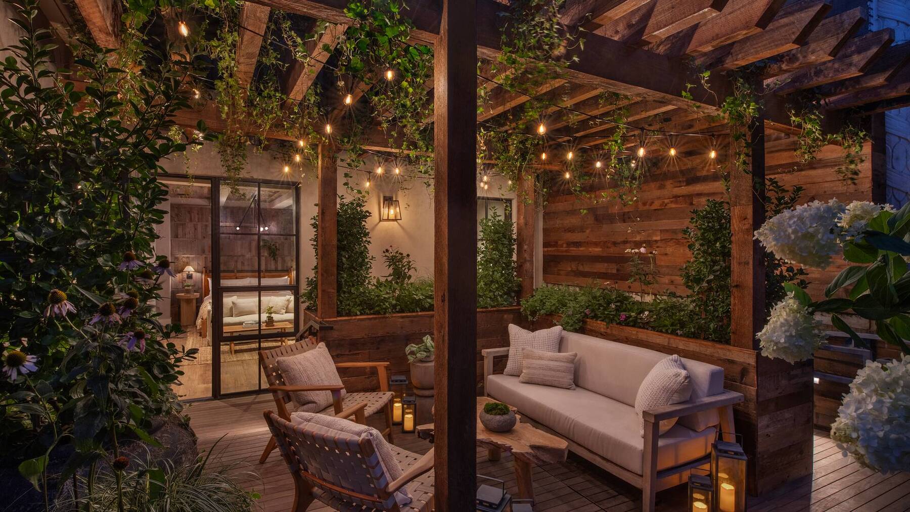 Pergola Terrace King