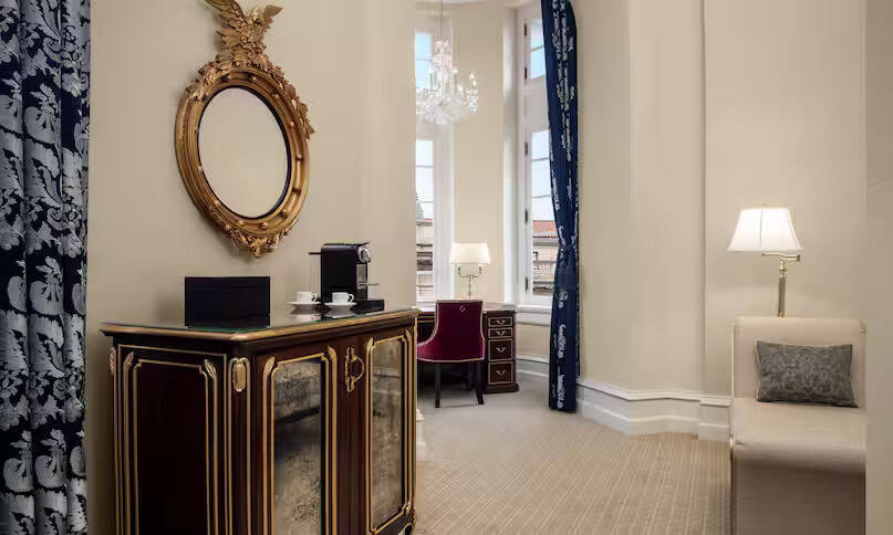 Grand Room With Two Queen Beds 