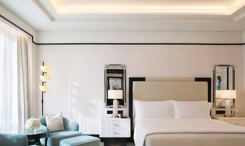 KING GRAND ROOM