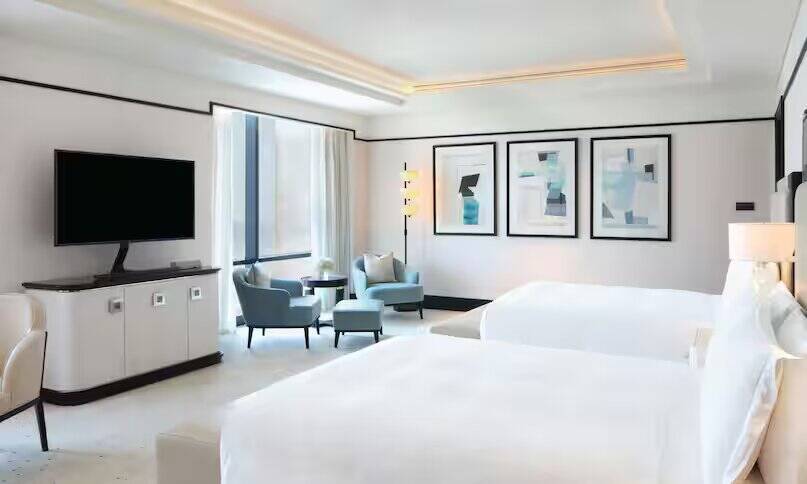 TWO QUEEN BEDS GRAND ROOM
