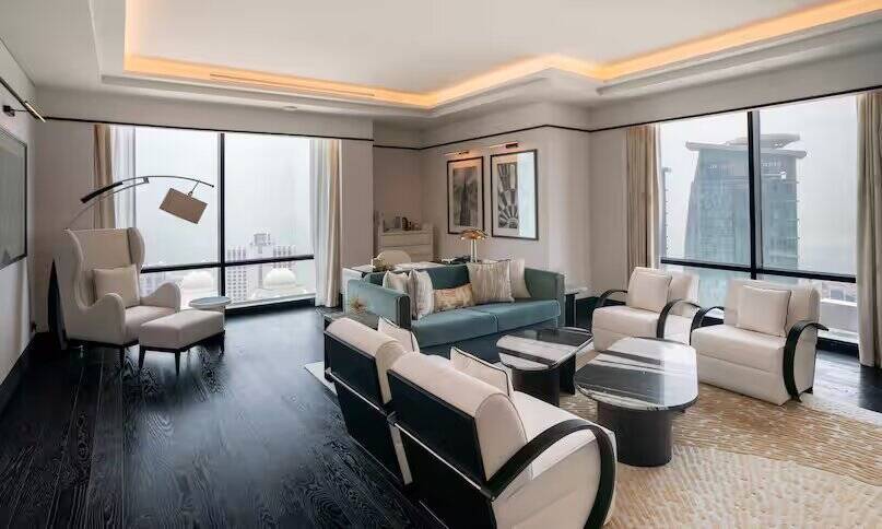 PRESIDENTIAL SUITE