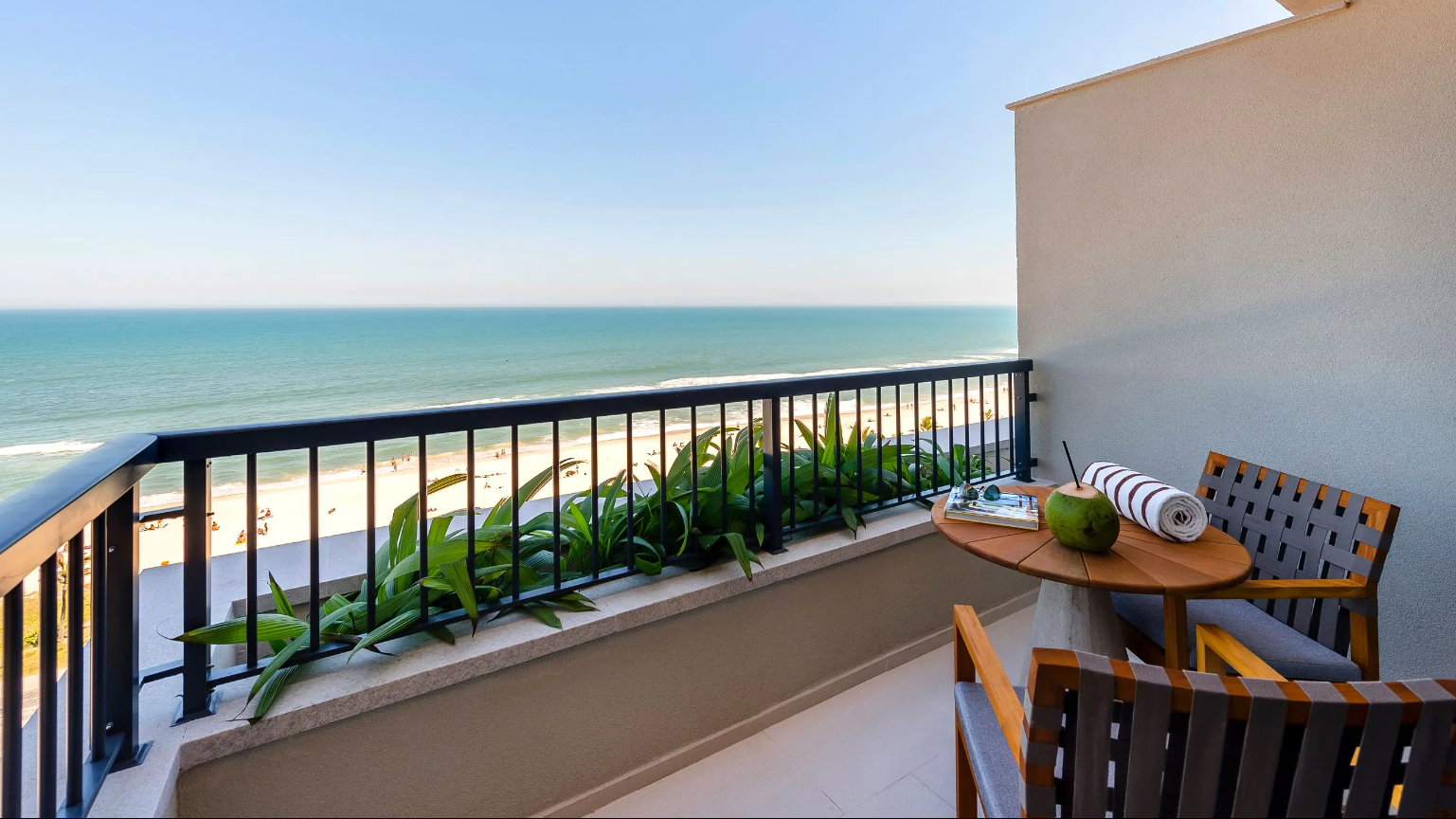 King Ocean Front Room