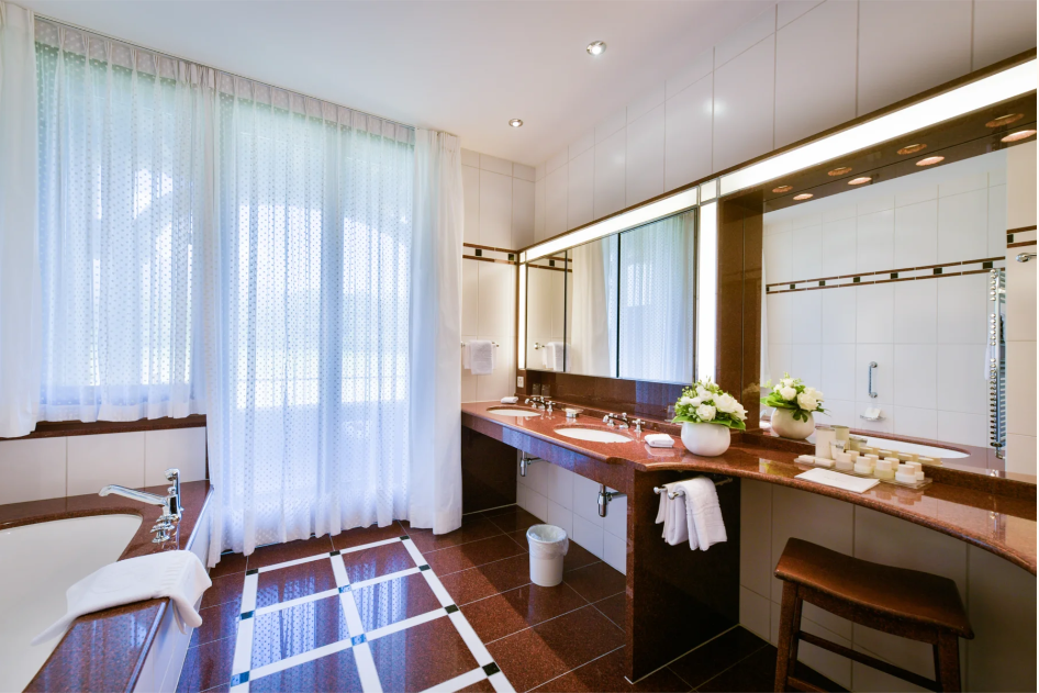Retreat Loggia Master Suite