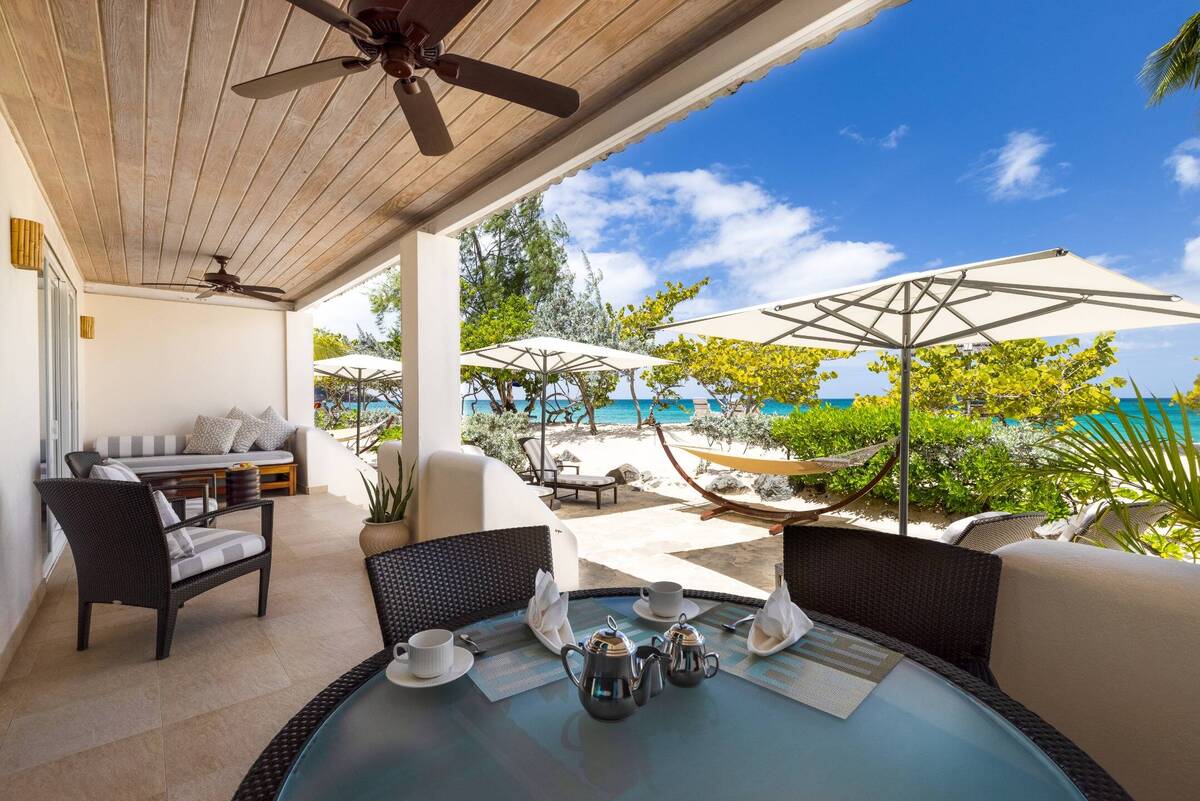 Royal Cinnamon And Saffron Beach Suite