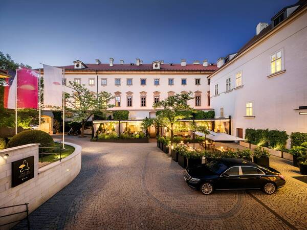 Mandarin Oriental, Prague