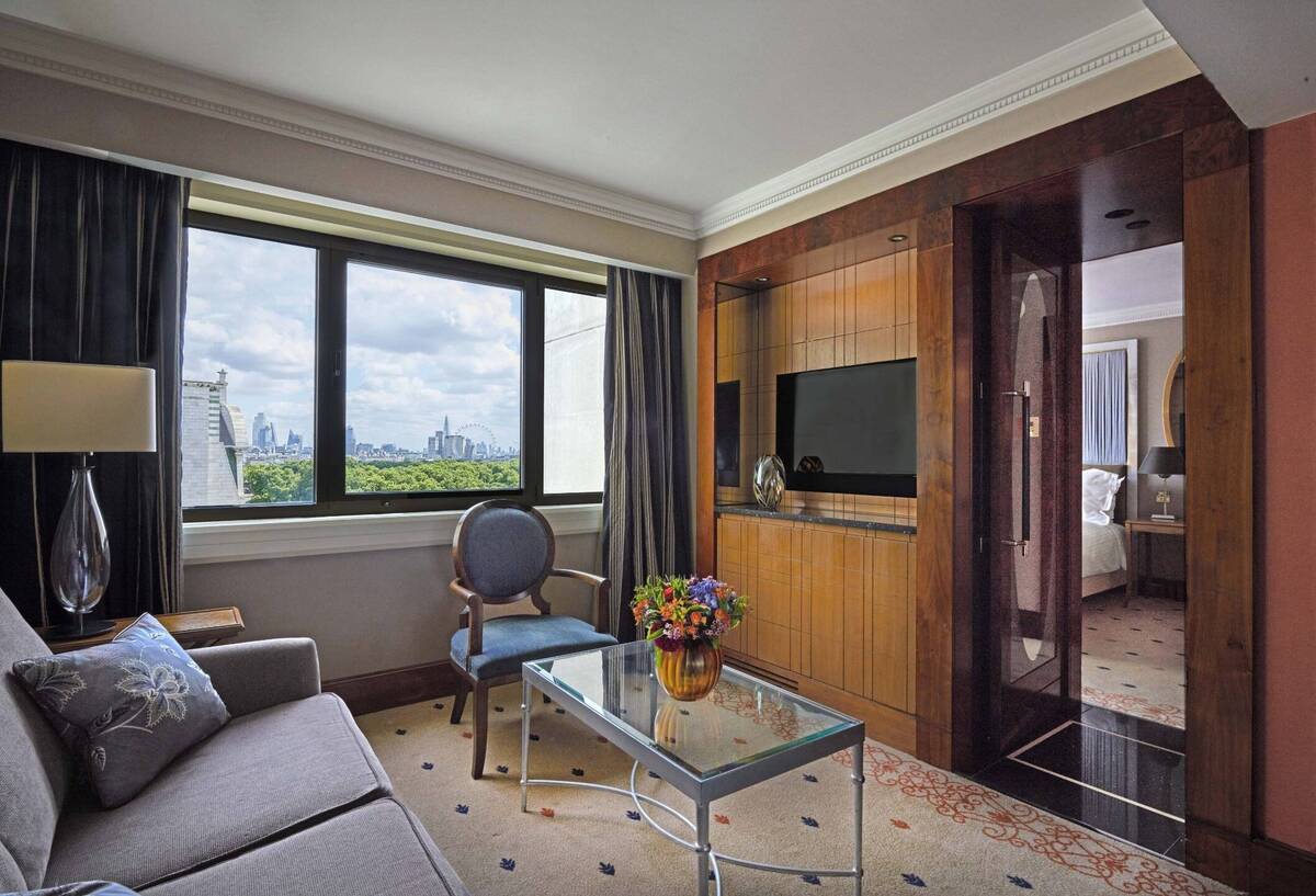 Mayfair One Bedroom Suite with Living area