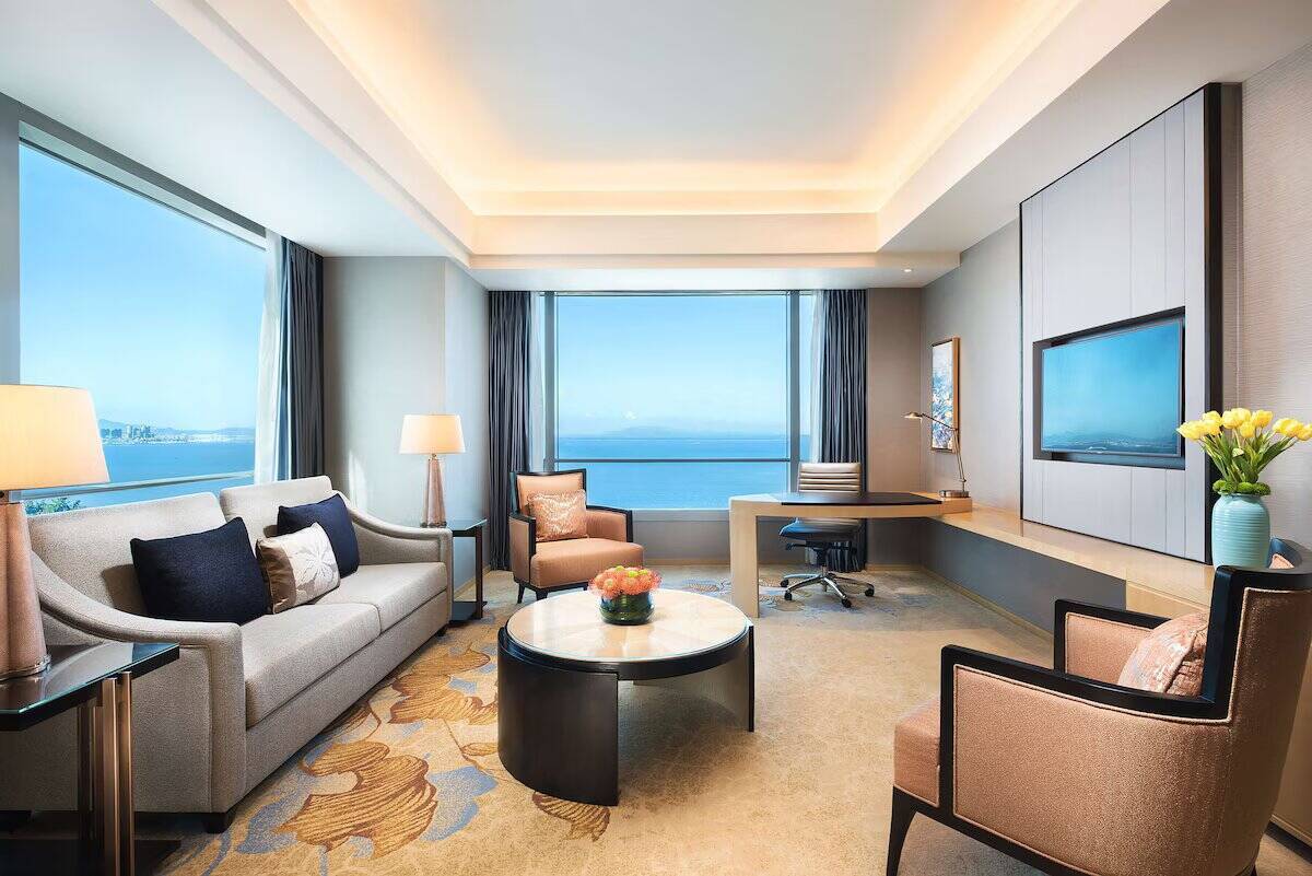 Executive Sea View Suite