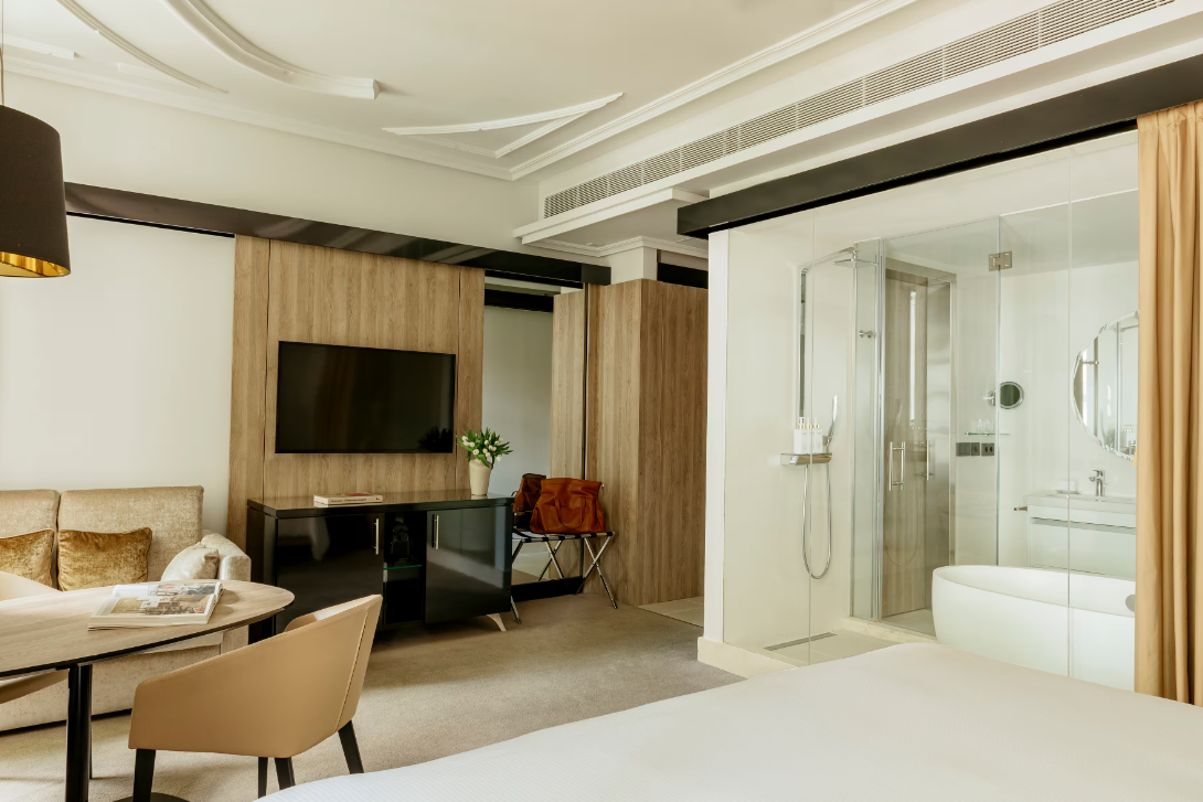 Supreme Room