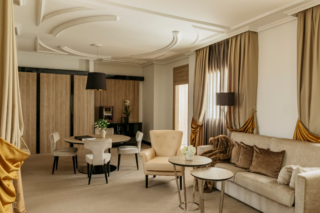 One Bedroom Master Suite RedLevel