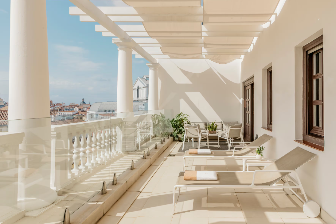 Presidential Penthouse Suite RedLevel