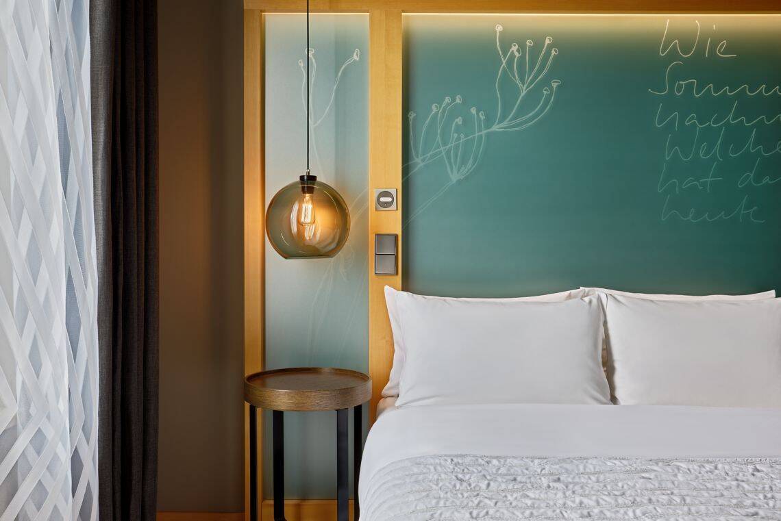 Superior Guest Room King Courtyard View