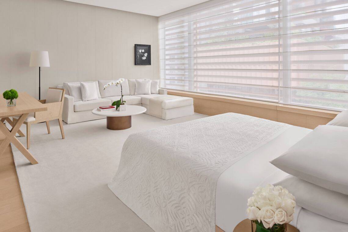 Deluxe King Larger Guest Room, City View