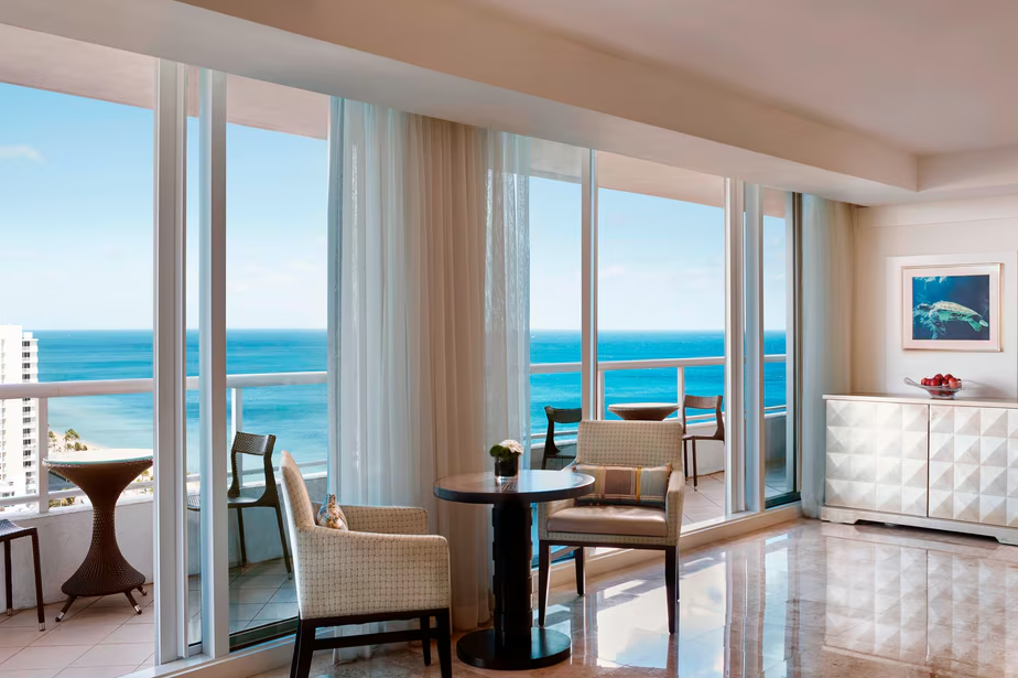 Lanai Pool View King Room
