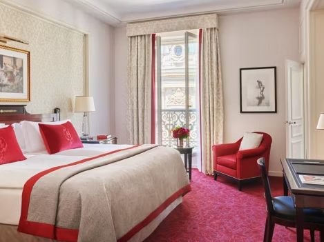 Two Twin Beds Premium Opera View Balcony