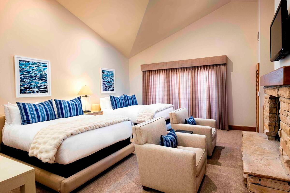 Deluxe Two Queen Room with Fireplace