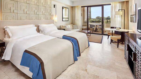 Deluxe Partial Sea View Room - Twin Beds