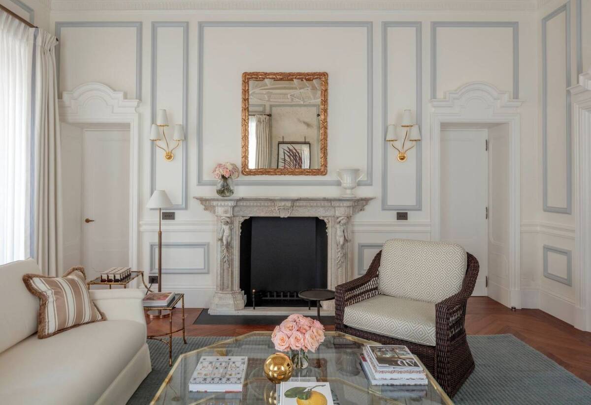 Brera One Bedroom Apartment With Frescoes
