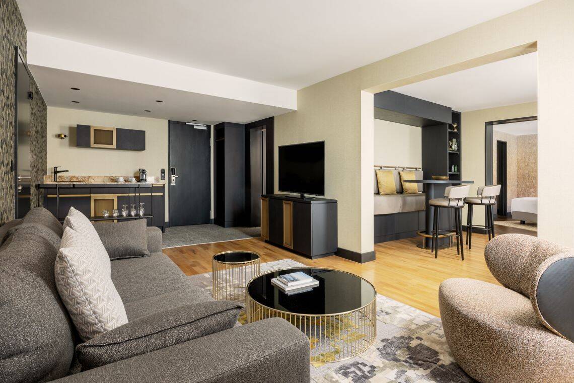 Executive Club Suite