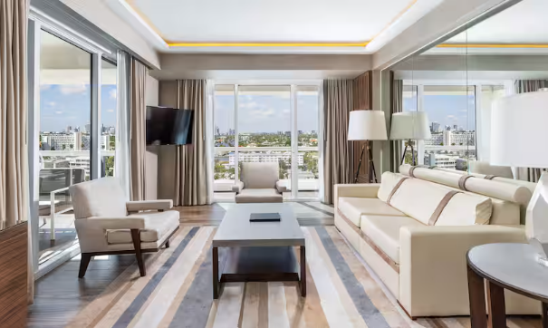 Three Bedroom Residence Intracoastal/ocean View