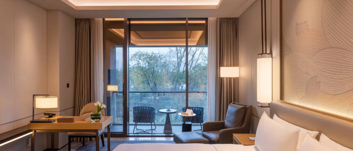 Premium Room with Balcony and Garden View incl. Breakfast