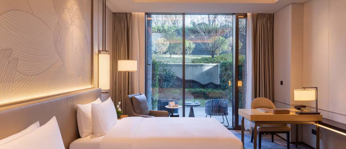Premium Room with Garden incl. Breakfast