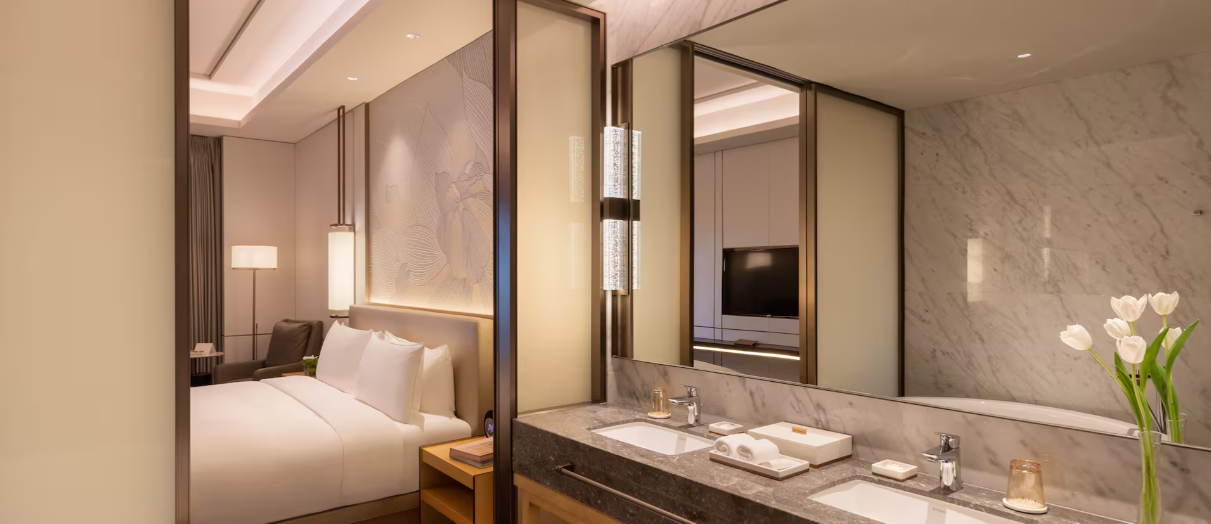Grand Premium Room with Balcony incl. Breakfast